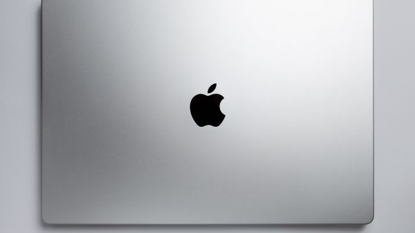 Massive security flaw in Mac devices threatens browsers