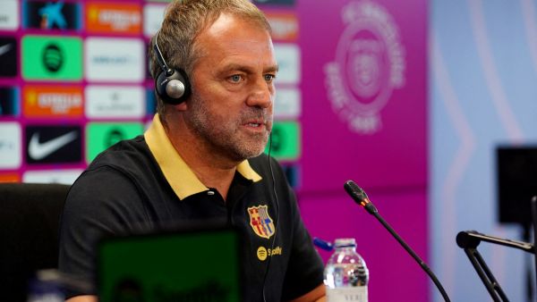 مدرب برشلونة فليك يعتمد على الشباب في مواجهة موناكو بدوري الأبطال