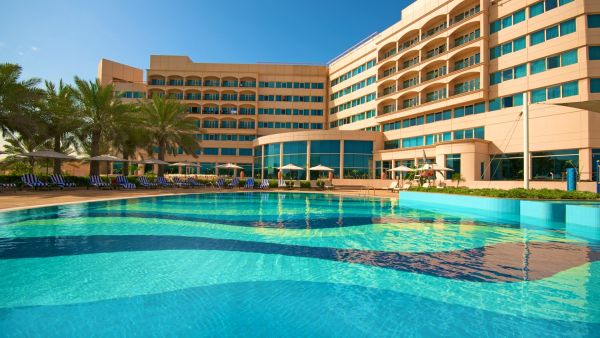 Last Summer Hooray: Your Perfect Weekend Escape at Danat Jebel Dhanna Resort Last Summer Hooray: Your Perfect Weekend Escape at Danat Jebel Dhanna Resort