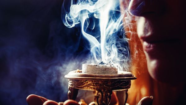 ما تفسير رؤية البخور في الأحلام؟