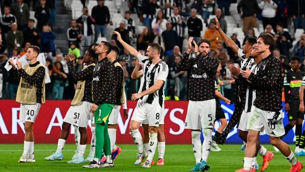 Juventus' players celebrate after winning the UEFA Champions League 1st round day 1 football match between Juventus FC and PSV Eindhoven, at the Juventus Stadium in Turin on September 17, 2024. (Photo by Isabella BONOTTO / AFP) Juventus' players celebrate after winning the UEFA Champions League 1st round day 1 football match between Juventus FC and PSV Eindhoven, at the Juventus Stadium in Turin on September 17, 2024. (Photo by Isabella BONOTTO / AFP)