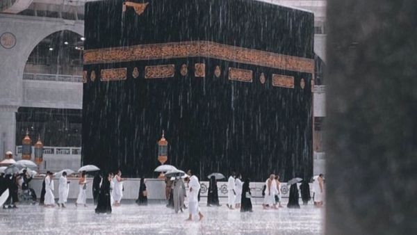 أمطار غزيرة تتساقط على الحرك المكي/ أرشيفية