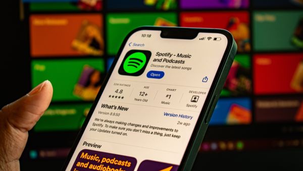 Spotify outage leaves over 40,000 users without music access