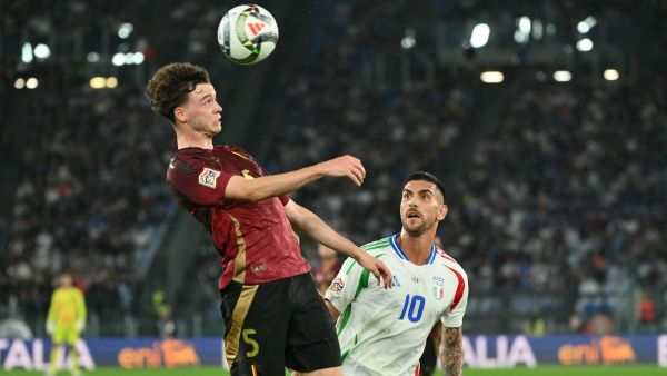 إيطاليا تتعادل مع بلجيكا (Photo by Alberto PIZZOLI / AFP)
