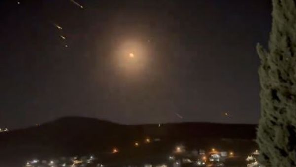 إيران 