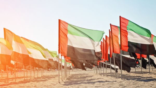 اين تحتفل بيوم العلم الإماراتي واليوم الوطني الإماراتي في دبي؟