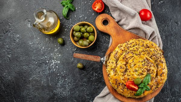 فطيرة الدجاج بعجينة الفيلو من المطبخ التركي
