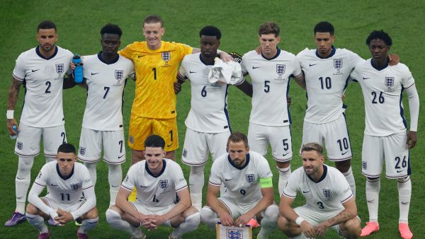 England players pose for a picture during the UEFA Euro 2024 final football match between Spain and England at the Olympiastadion in Berlin on July 14, 2024. (Photo by Odd ANDERSEN / AFP)