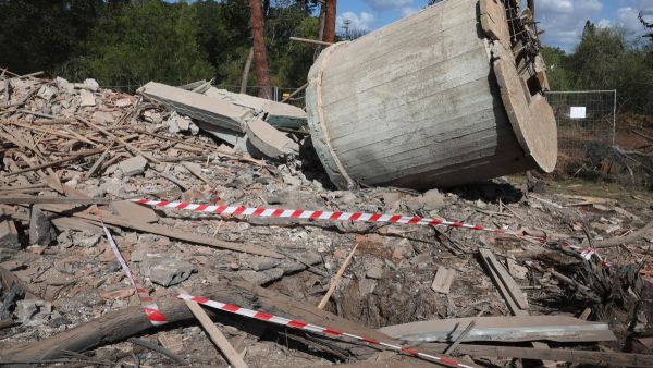 استهدف الهجوم الإيراني، منشآت عسكرية لجيش الاحتلال، باستخدام صواريخ فرط صوتية