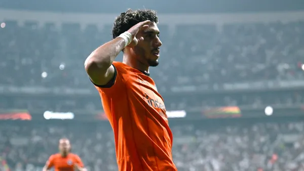 Eintracht Frankfurt's Egyptian forward #07 Omar Marmoush (C) celebrates after scoring Frankfurt's first goal during the UEFA Europa League 1st round day 2 football match between Besiktas JK and Eintracht Frankfurt at the Besiktas Park Stadium in Istanbul on October 3, 2024. (Photo by Ozan KOSE / AFP)