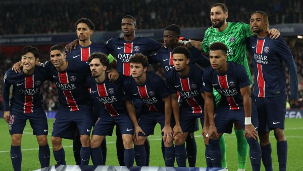 Paris Saint-Germain's Italian goalkeeper #01 Gianluigi Donnarumma poses for a team photograph with teammates ahead of the UEFA Champions League football match between Arsenal and Paris Saint-Germain (PSG) at the Emirates Stadium in north London on October 1, 2024. (Photo by Adrian Dennis / AFP)