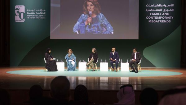 خلال الحدث. مؤتمر الذكرى الثلاثين للسنة الدولية للأسرة يستعرض التحديات الكبرى التي تواجه الأسر العربية والعالمية