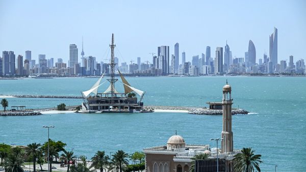 الكويت تسقط أكثر من 4 آلاف جنسية حتى الآن