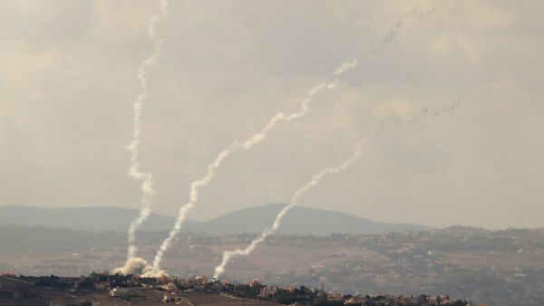 اطلاق صواريخ من جنوب لبنان بتجاه المستوطنات والمواقع العسكرية الاسرائيلية