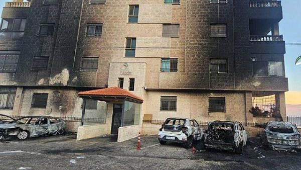 بعض السيارات المحترقة تعود لمسؤولين في السلطة الفلسطينية