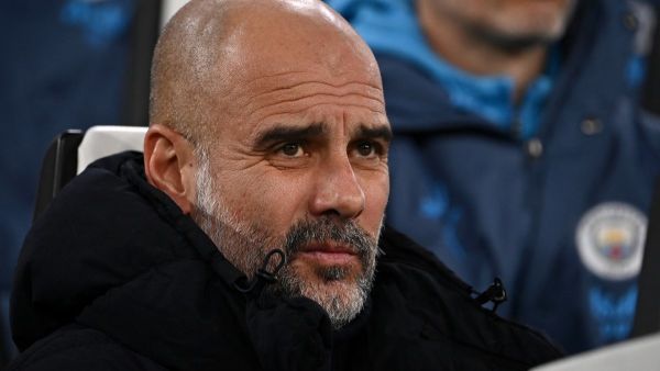 غوارديولا يكشف: القلق يسيطر على لاعبي مانشستر سيتي