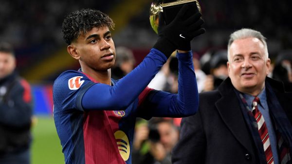 رقم قياسي لنجم برشلونة لامين يامال في جائزة الفتى الذهبي