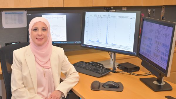 الدكتورة هيام الشميطلي، الأستاذ المساعد للبحوث في علوم الصحة السكانية في وايل كورنيل للطب باحثة في وايل كورنيل للطب - قطر تفوز بجائزة "لوريال-اليونسكو" المرموقة