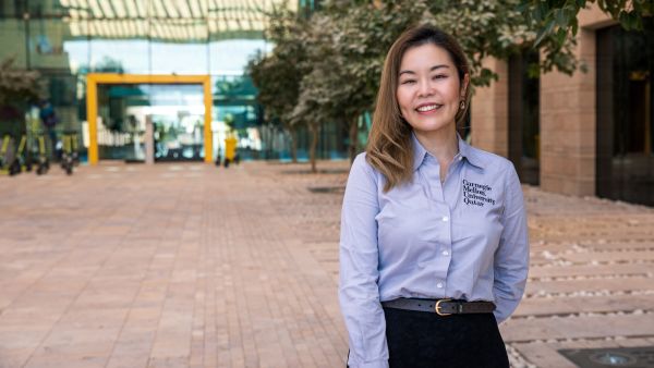 CMU-Q expert expands horizons of information systems research in Asia
