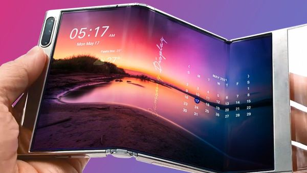 Huawei unveiled the all-new Mate X6 foldable in China, sparking immense enthusiasm among consumers. As of November 26, reservations on Huawei’s official online store have already surpassed 1 million. Huawei Made a Bold Bet on Foldable Smartphones Years Ago and It's Paying Off Now