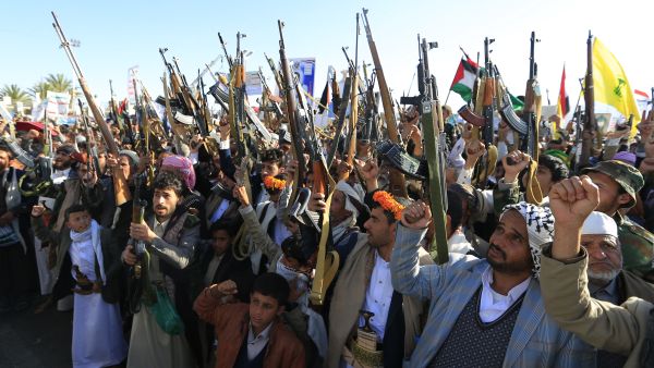 US-British airstrike targets Yemen’s Al-Tuhayta in Hodeida
