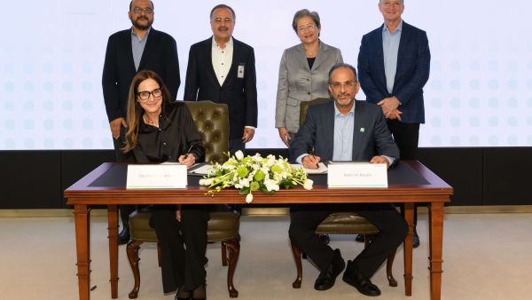 خلال الحدث "إيه إم دي" وأرامكو تتعاونان لتسريع اعتماد تقنيات الذكاء الاصطناعي في القطاع الصناعي