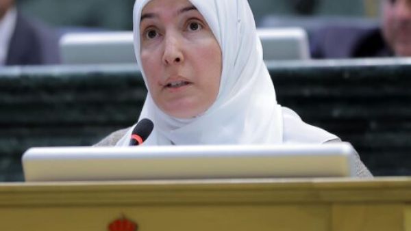 نقاش حاد تحت القبة البرلمان الأردني بعد تصريحات راكين أبو هنية عن "سجن الجندويل"
