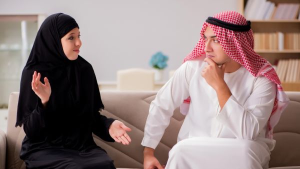 كيف أتعامل مع زوجي المدخن في رمضان؟