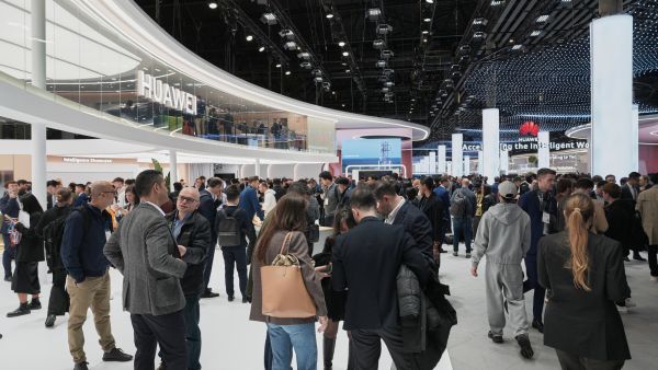 هواوي تكتسح MWC 2025 بحصولها على 33 جائزة إعلامية تقديرًا لابتكاراتها عبر مختلف الفئات من المنتجات