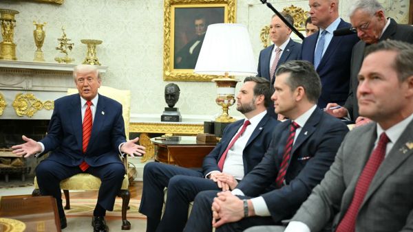 صحفي أميركي يكشف خطة ضرب الحوثيين عن طريق الخطأ