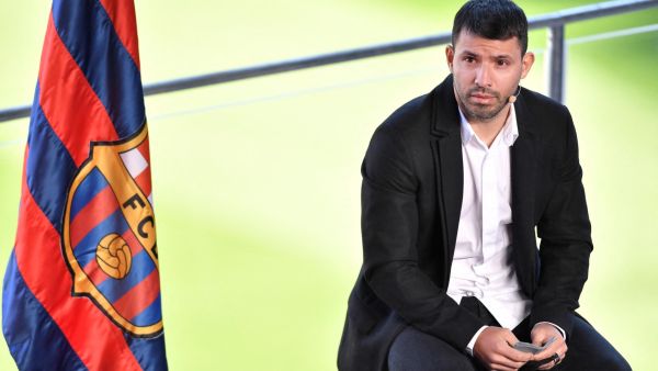 أجويرو يكشف المستور: رغبتي كانت البقاء في فريقي السابق وبرشلونة جاء كخيار اضطراري (Photo by Pau BARRENA / AFP) أجويرو يكشف المستور: رغبتي كانت البقاء في فريقي السابق وبرشلونة جاء كخيار اضطراري