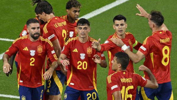 موراتا: بيدري لاعب مُتفانٍ ويملك شخصية قيادية في برشلونة وإسبانيا