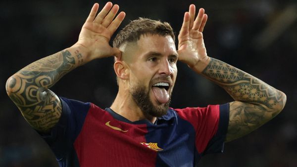 إينيغو مارتينيز: من لاعب مغمور إلى نجم عالمي في برشلونة في سن الـ34 (Photo by LLUIS GENE / AFP) إينيغو مارتينيز: من لاعب مغمور إلى نجم عالمي في برشلونة في سن الـ34