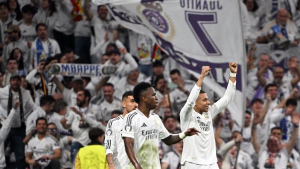تشكيلة ريال مدريد المتوقعة ضد رايو فاييكانو اليوم في الدوري الإسباني 2024-25 (Photo by JAVIER SORIANO / AFP) تشكيلة ريال مدريد المتوقعة ضد رايو فاييكانو اليوم في الدوري الإسباني 2024-25