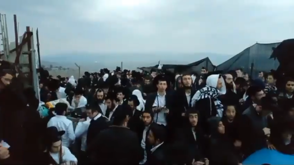 800 Israelis enter Lebanese territory under military protection