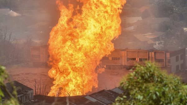 over 100 injured, homes destroyed in a massive gas pipeline blast in Malaysia 