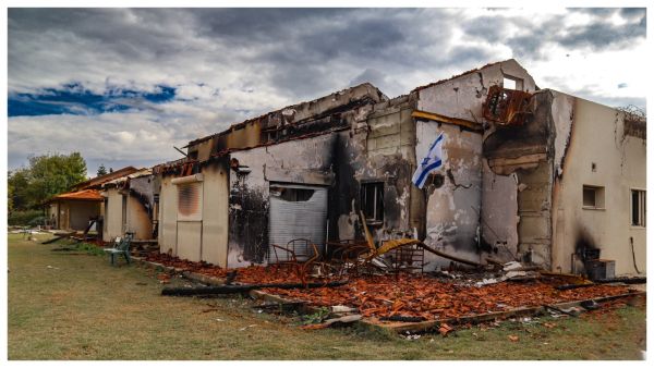 طائرة إسرائيلية تسقط قنبلة قرب مستوطنة بالخطأ, المصدر shutterstock