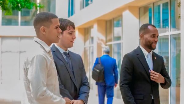 من الدوحة إلى هافانا: طالب جورجتاون ويلبيرت فيلز بيير لويس يمسك بأطراف الدبلوماسية الثقافية على المسرح العالمي
