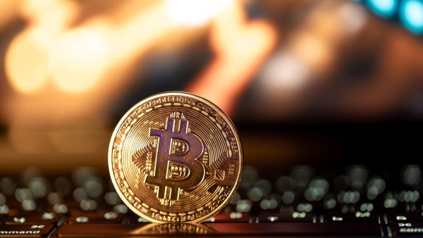 أسعار العملات المشفرة مقابل الدولار اليوم الإثنين 5 مايو 2025