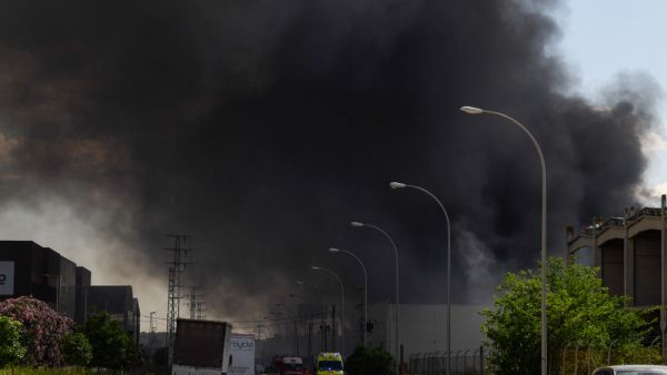 Massive explosion at chemical plant near Spain’s Seville sparks toxic smoke alert
