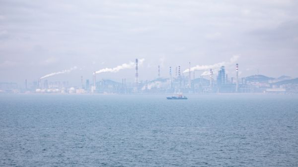  Deadly blast at Chinese chemical plant kills 5, leaves dozens injured