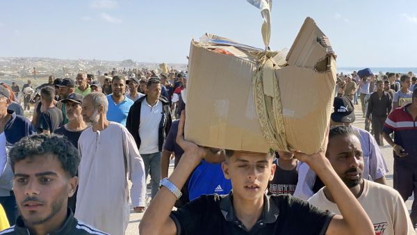 Chaos and accusations mar U.S.-run aid plans in Gaza 