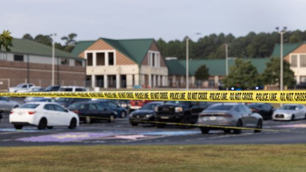 9 shot in mass shooting at US Arizona restaurant; suspects at large