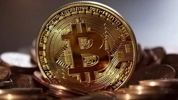 أسعار العملات المشفرة مقابل الدولار اليوم الأربعاء 21 مايو 2025
