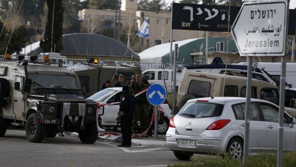 Six Israeli settlers killed in Gush Etzion supermarket shooting 