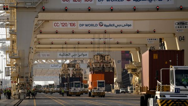 Dubai Ports World signs $800 million deal to develop Syrian ports