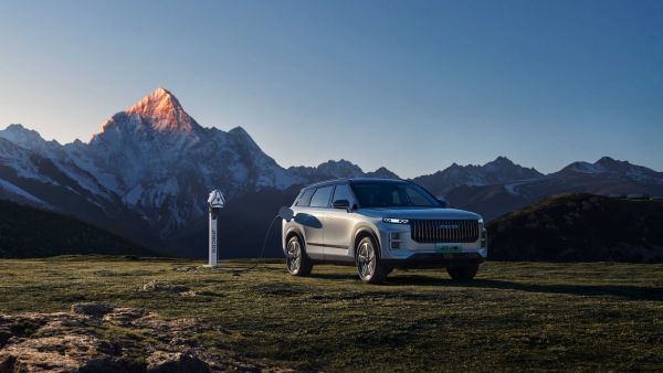 JAECOO J7 SHS: The Self-Charging SUV That Delivers More Than Just Range