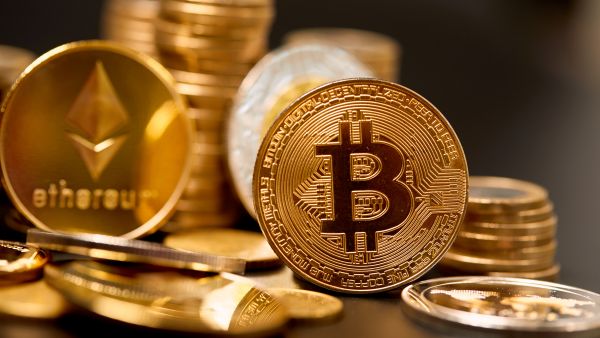 أسعار العملات المشفرة مقابل الدولار اليوم الإثنين 14 يوليو 2025