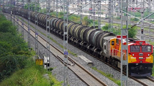 Trump slams India over Russian oil trade, threatens major tariff hike