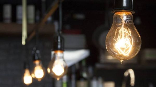 الأردن قانون الكهرباء 2025.. إصلاح أم عبء على المواطن؟